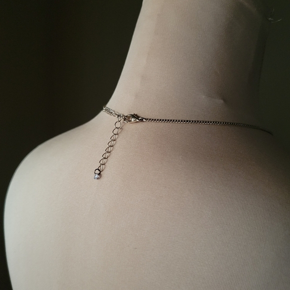 Trendy Silver Tone "Virgo" Zodiac Pendant Necklace - Picture 5 of 8